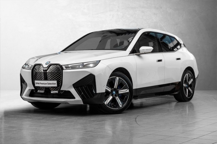 xDrive50 Fully Charged (K)