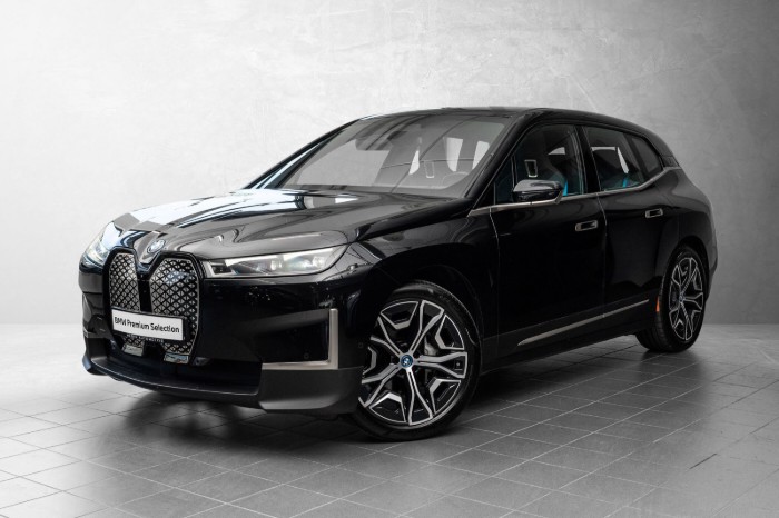 xDrive40 Fully Charged