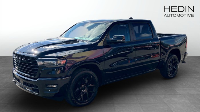 RAM 1500 LARAMIE CREW CAB