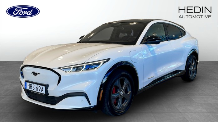 Standard Range AWD 269hk Teknikpaket + | B&O | Panorama