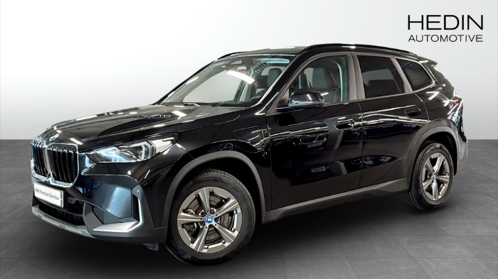 xDrive25e Driving Assist+ 360° Kamera H/K El Stolar Dragkrok