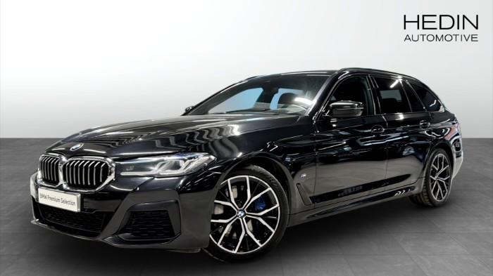 d xDrive Touring M-Sport Innovation Drag Panorama
