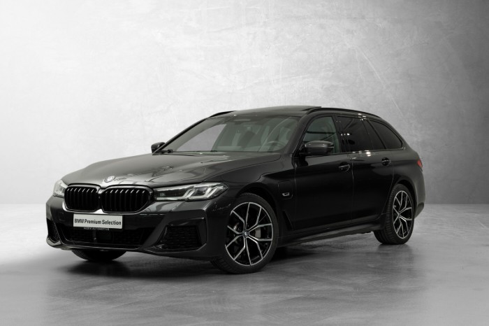 530e xDrive Touring
