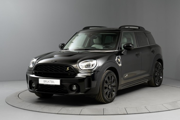 Cooper SE All4 Experience