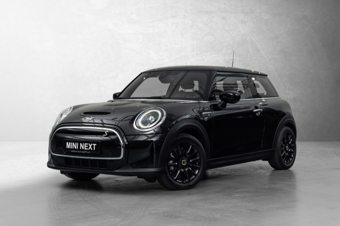 Cooper SE Essential 3-d
