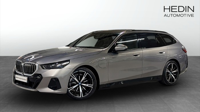 530E xDrive Touring Panorama Harman
