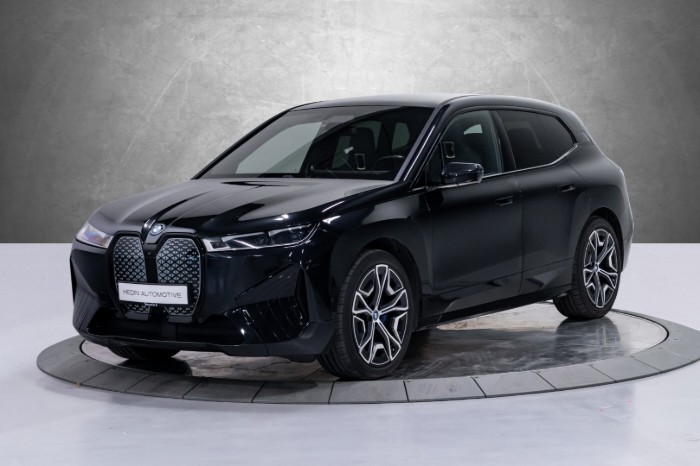 xDrive40 Fully Charged