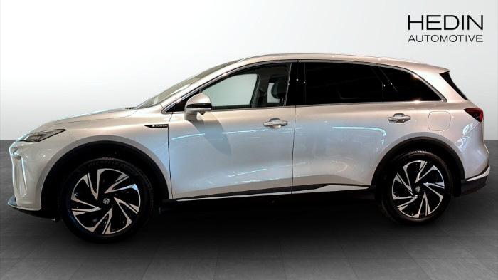 LUXURY AWD 77KWH