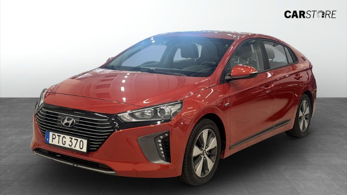 PLUG-IN 1.6 + 8.9 kWh (164hk) PREMIUM / NAVI