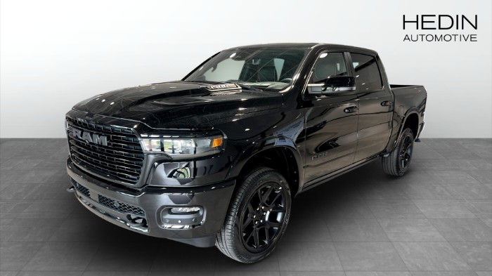 LARAMIE CREW CAB