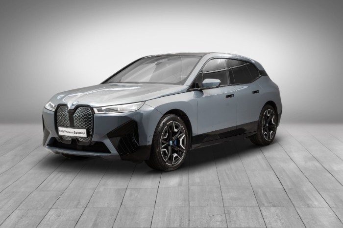 xDrive40 Fully Charged (K)