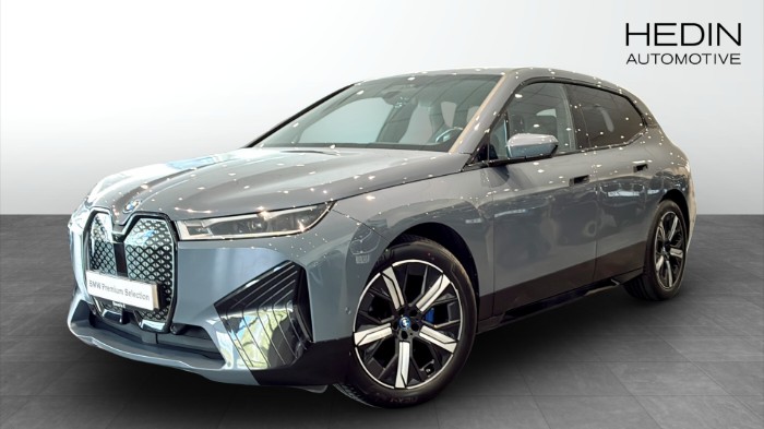 40 xDrive Luftfjädring, Sportpaket, Laser