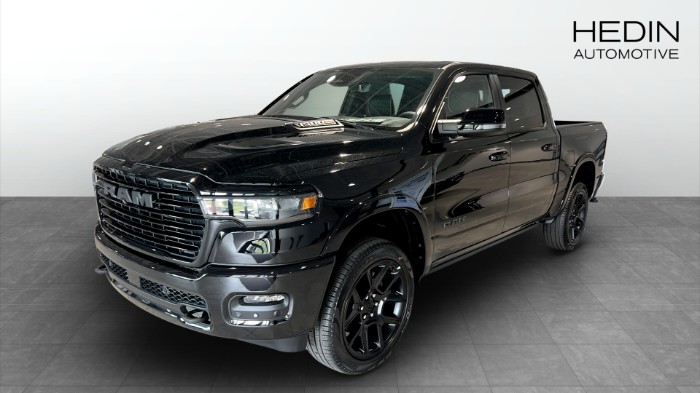 LARAMIE CREW CAB