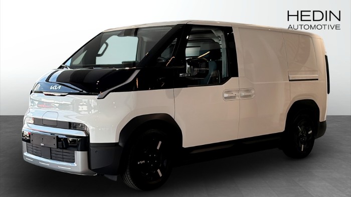 Cargo Long Range L2H1 4DR