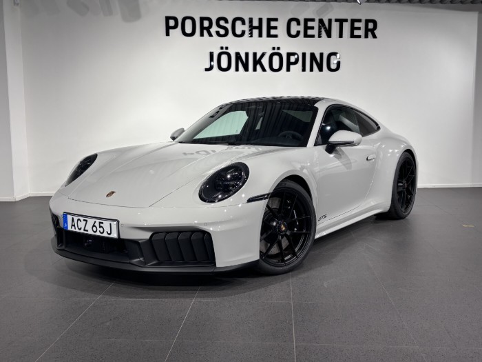 992.2 Carrera 4 GTS