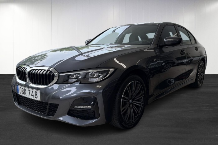 Sedan Steptronic M-Sport / V-Hjul