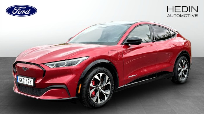 Long Range AWD | 351hk