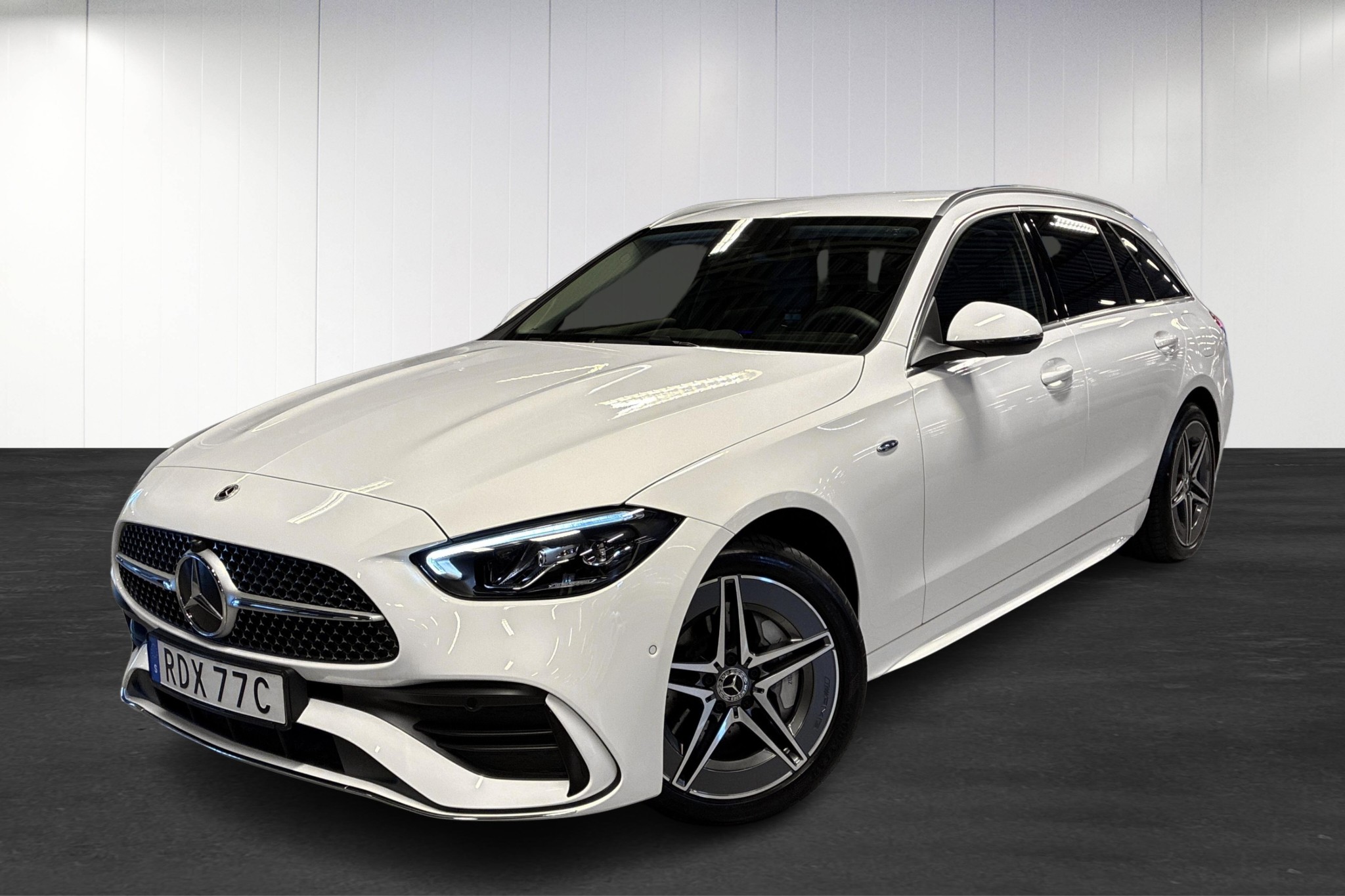 Mercedes-Benz C-Class 2025