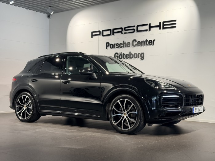 SUV  E-Hybrid Platinum Edition