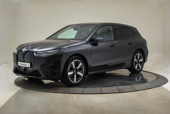 xDrive50 Fully Charged (K)