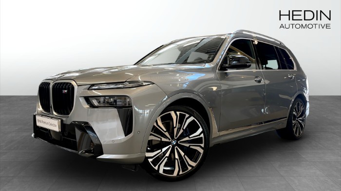 M60i xDrive M-Sport 6-Sits B/W Panorama Drag