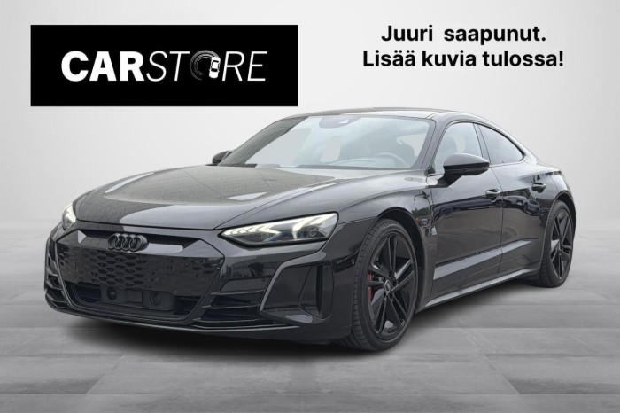 60 quattro *Huippuvarusteltu mustanpuhuva yksilö*