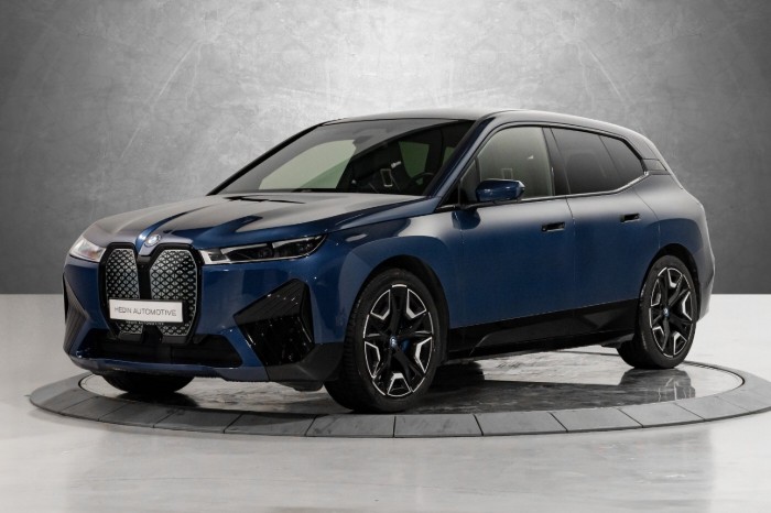 xDrive40 Fully Charged