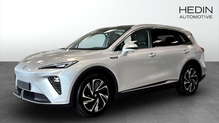 LUXURY AWD 77KWH - LADDKORT 15 000KR.