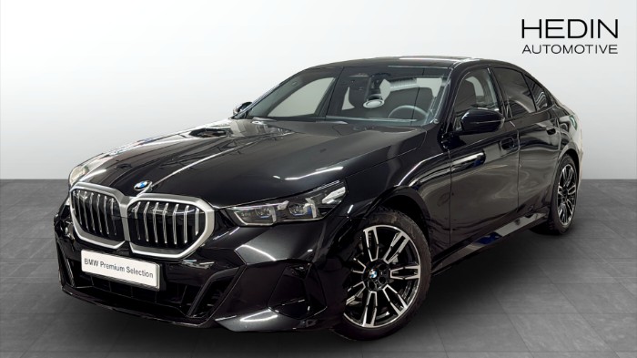xDrive Sedan