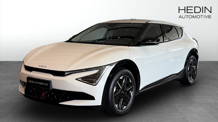 Plus | AWD | Longe Range