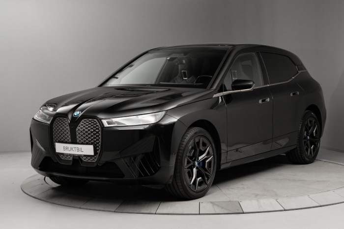 xDrive40 Fully Charged
