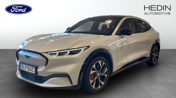 Standard Range AWD 269HK Teknikpaket + | B&O | Pano