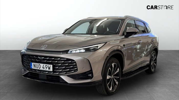 LUXURY PLUG-IN HYBRID 307Hk / 360° / CarPlay