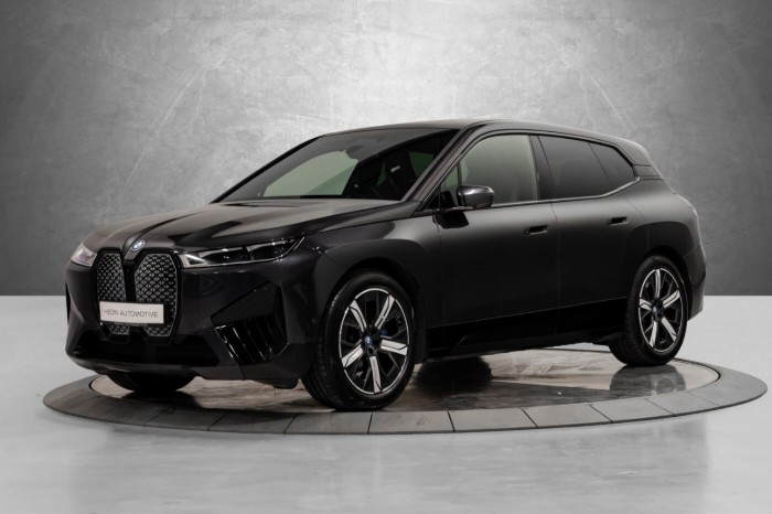 xDrive40 Fully Charged