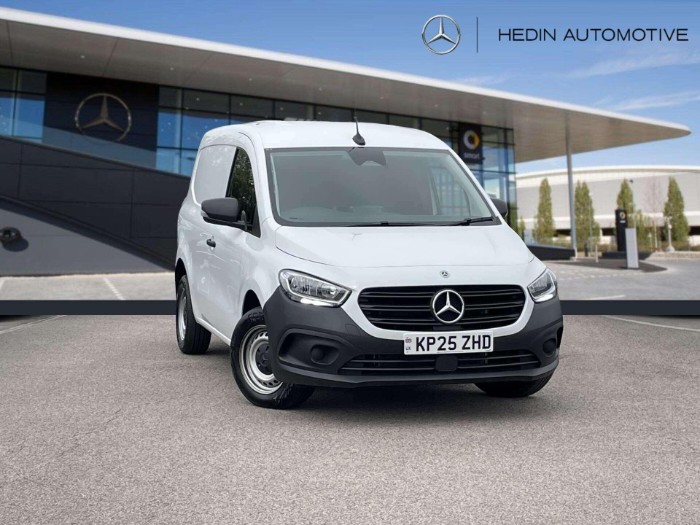1.5 110 CDI BASE Panel Van 5dr Diesel Manual L1 Euro 6 (s/s) (95 ps)