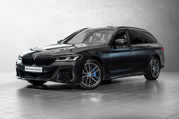 530e xDrive Touring eDrive M Sport (K)