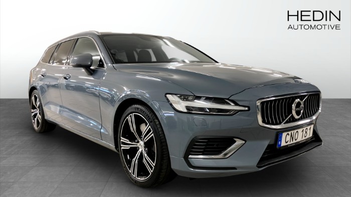 V60 Recharge T8 AWD // INSCRIPTION