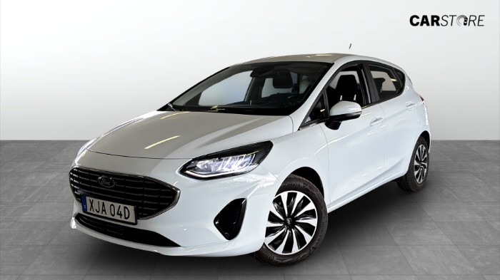 TITANIUM 1.0 100Hk | Rattvärme Carplay Adaptiv Farthållare