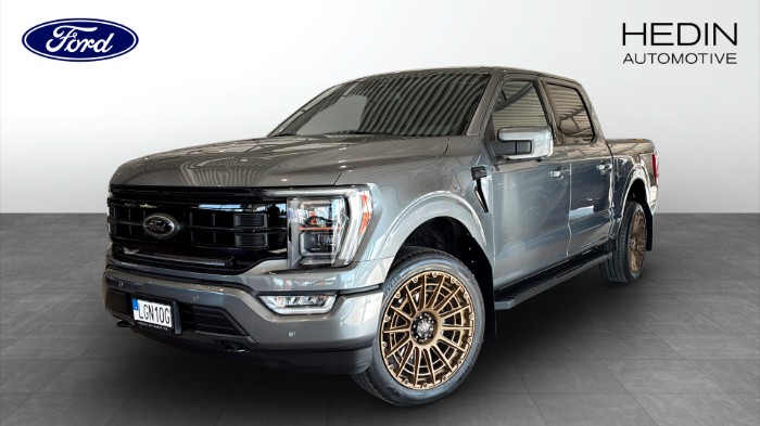 LARIAT BLACK EDI 4X4 5.0L V8 E85 406HP LÅG SKATT