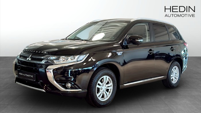 PHEV  CVT, 203hk, 4 WD, 1 ÅRS GARANTI