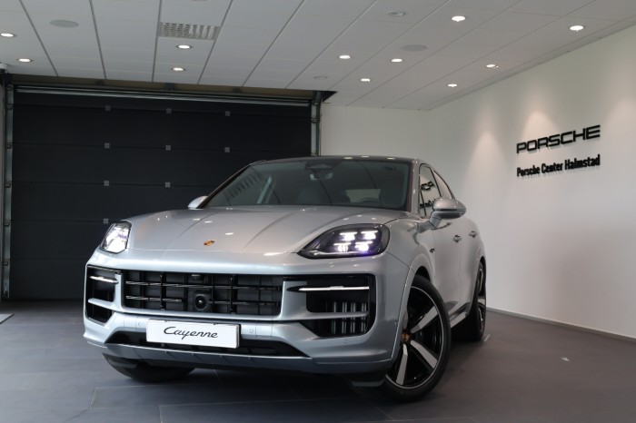 E-Hybrid Coupé Black Edition 470hk