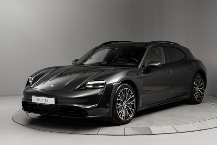 4 Cross Turismo