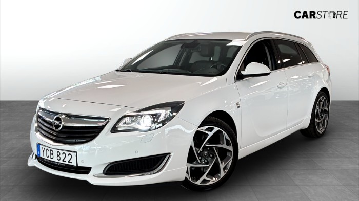 Sports Tourer 2.0 Turbo OPC | Drag | Navi | Värmare