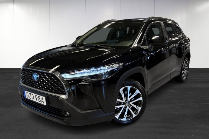 Cross Hybrid AWD-i e-CVT | Executive | Pano | Backkamera | Helläder |