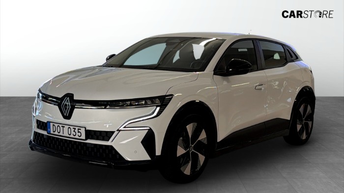 40KWH 130Hk / Backkamera / CarPlay / Farthållare