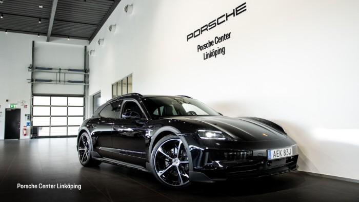 4 Cross Turismo
