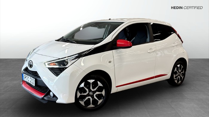 1.0 VVT-i 72hp X-PLAY / B-KAMERA /