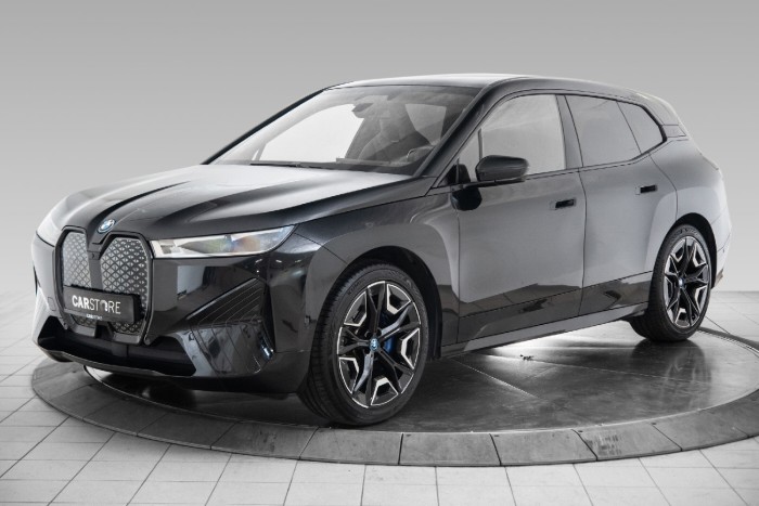 xDrive50 Fully Charged