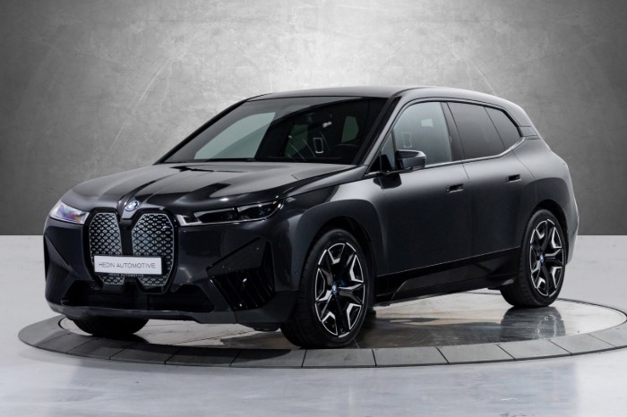 xDrive40 Fully Charged