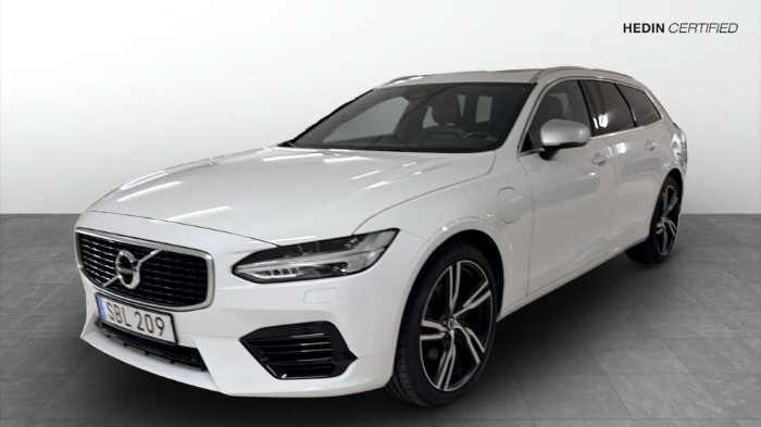 T8 Twin Engine AWD 407hp R-Design